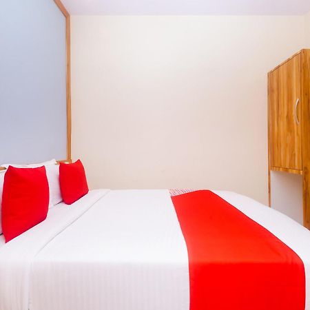 Hotel Sun City Near Saifee Hospital And Hn Reliance Mumbai Exteriör bild