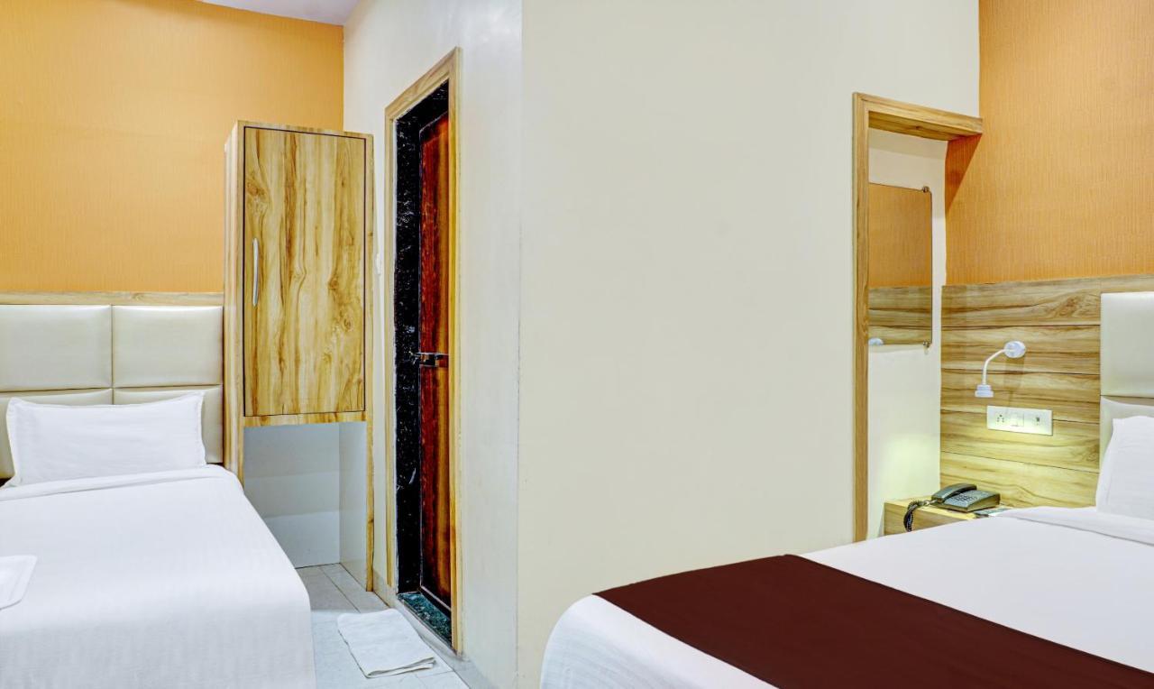 Hotel Sun City Near Saifee Hospital And Hn Reliance Mumbai Exteriör bild