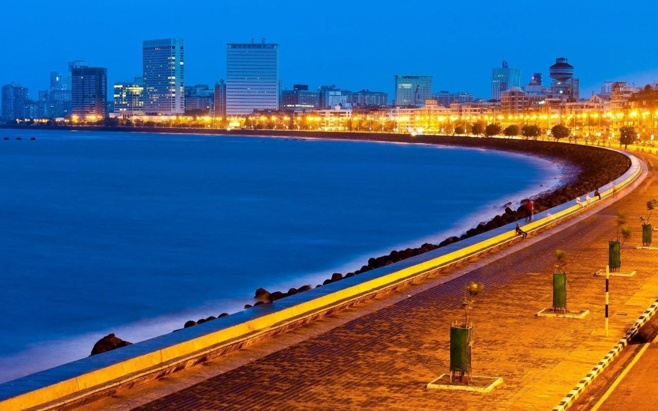 Hotel Sun City Near Saifee Hospital And Hn Reliance Mumbai Exteriör bild