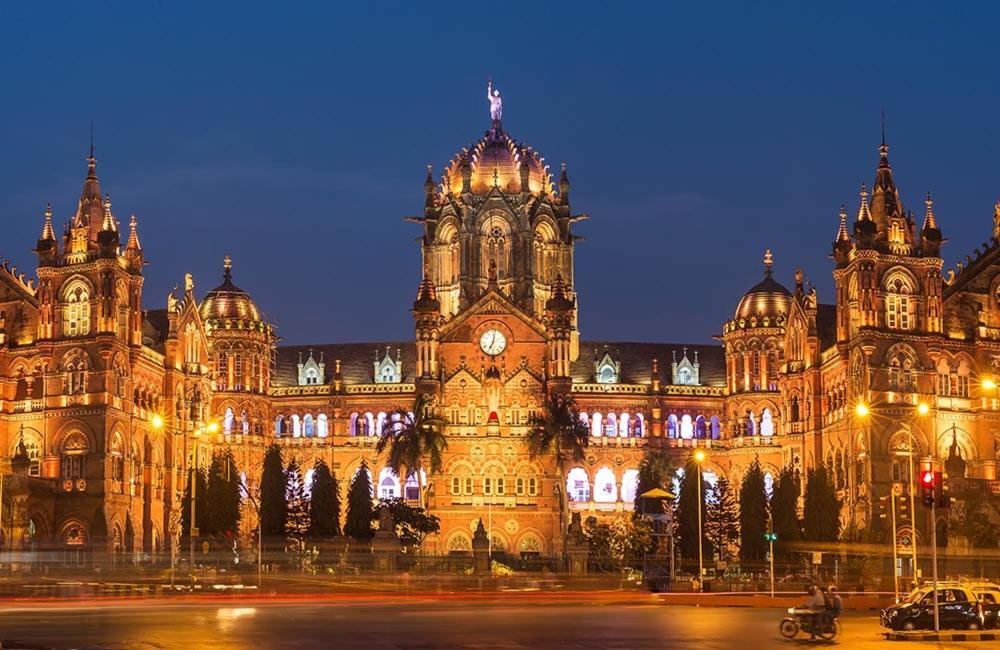 Hotel Sun City Near Saifee Hospital And Hn Reliance Mumbai Exteriör bild